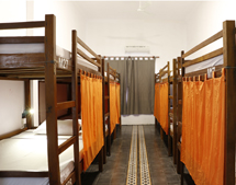 BUNK BED IN-14BED MIXED DORMITORY ROOM